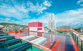 SLEEP WITH ME HOTEL design hotel @ patong